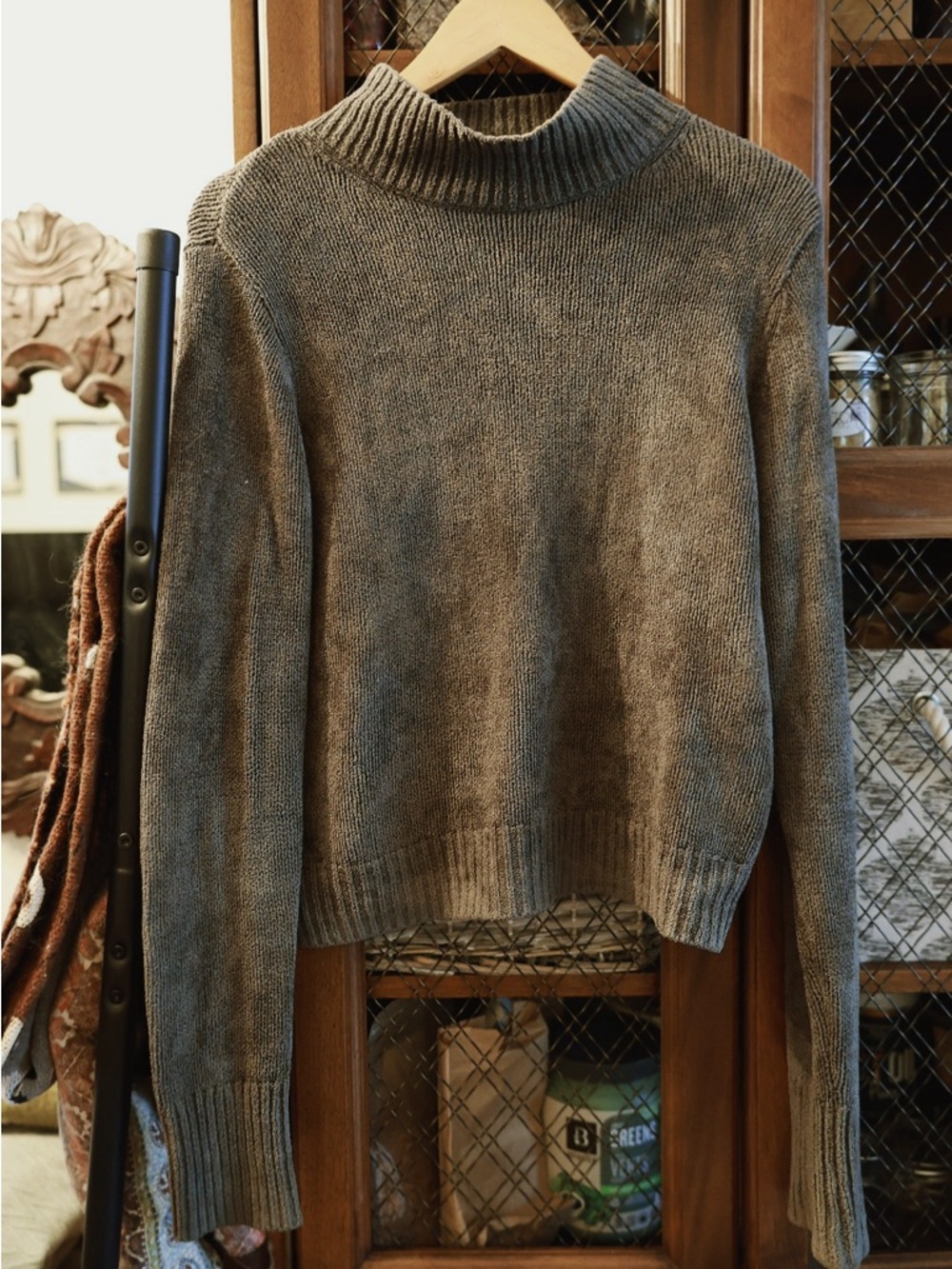 Wilfred Gray Ribbed Turtleneck Sweater